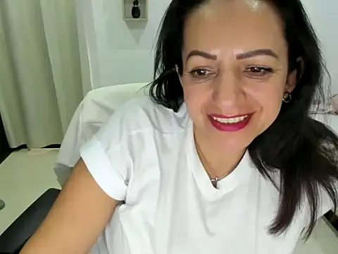 Snapshot of MonicaGarcia_ chatting on February 9, 2026, 9:13 pm MonicaGarcia online show from February 9, 2026, 9:13 pm