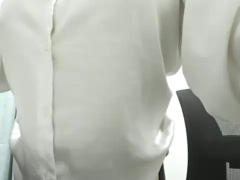 Snapshot of MonicaGarcia_ chatting on March 18, 2026, 8:10 pm MonicaGarcia online show from March 18, 2026, 8:10 pm