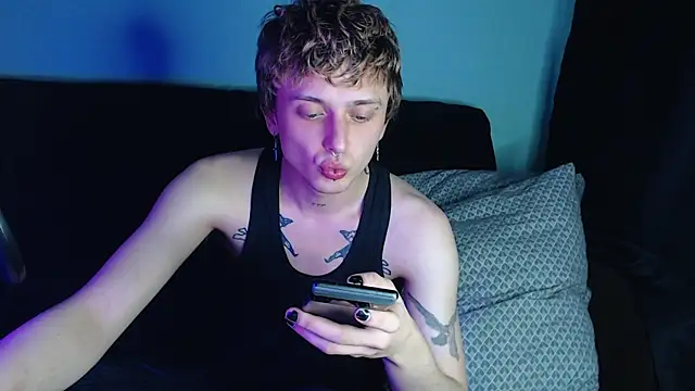 axxxturel online show from February 19, 2025, 10:20 pm