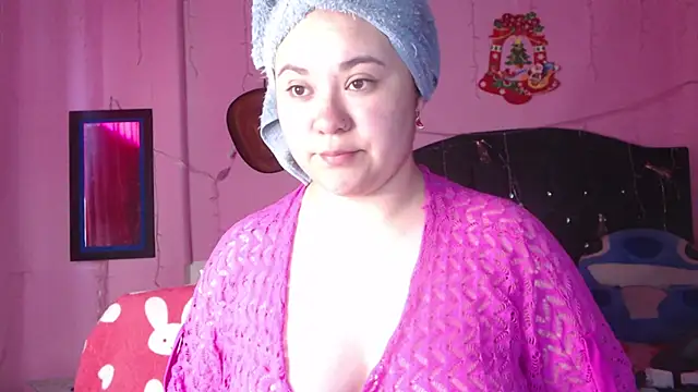 NikkiRous  online show from November 1, 2025, 12:32 pm