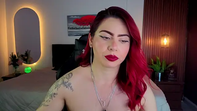 Snapshot of Dulce_charlottee chatting on May 19, 2026, 7:32 pm Dulce charlottee online show from May 19, 2026, 7:32 pm