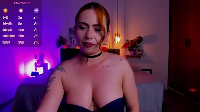 Snapshot of Dulce_charlottee chatting on February 25, 2025, 9:37 pm Dulce charlottee online show from February 25, 2025, 9:37 pm