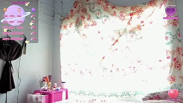 Snapshot of Lara_Asher chatting on March 20, 2025, 7:57 pm Lara Asher online show from March 20, 2025, 7:57 pm