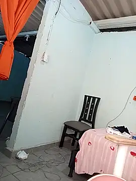 Snapshot of Lara_Asher chatting on October 7, 2025, 8:10 pm Lara Asher online show from October 7, 2025, 8:10 pm