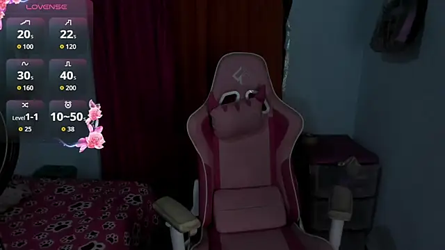 Snapshot of Lara_Asher chatting on September 9, 2025, 12:32 am Lara Asher online show from September 9, 2025, 12:32 am