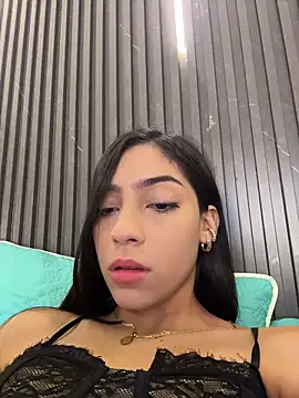 Ema azel online show from January 9, 2026, 1:40 pm