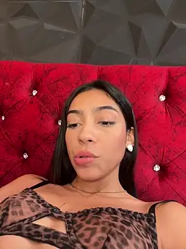 Snapshot of Ema_azel chatting on March 4, 2025, 5:13 pm Ema azel online show from March 4, 2025, 5:13 pm