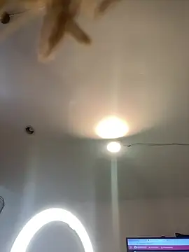 Snapshot of Ema_azel chatting on March 1, 2025, 8:21 pm Ema azel online show from March 1, 2025, 8:21 pm