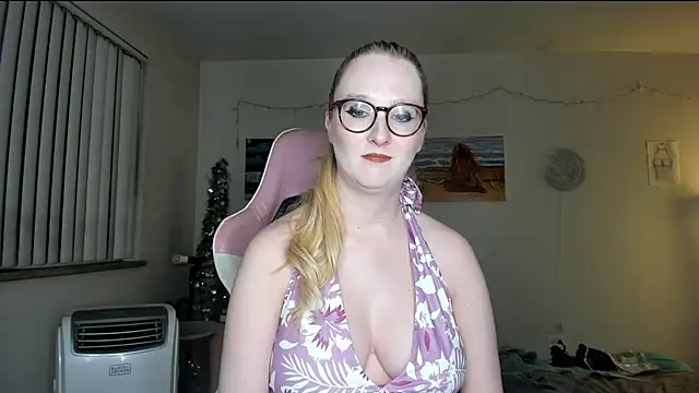 Snapshot of AudreyMadisonX chatting on February 18, 2025, 2:05 am AudreyMadisonX online show from February 18, 2025, 2:05 am