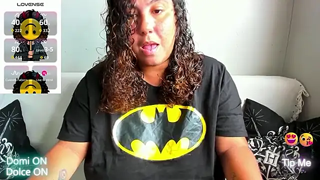 isobeladams20 online show from September 26, 2025, 10:55 am