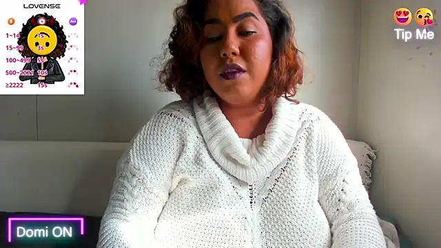 isobeladams20 online show from December 13, 2024, 11:45 am