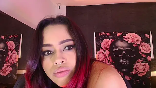 EvaaFoxxy1 online show from April 24, 2026, 12:07 pm
