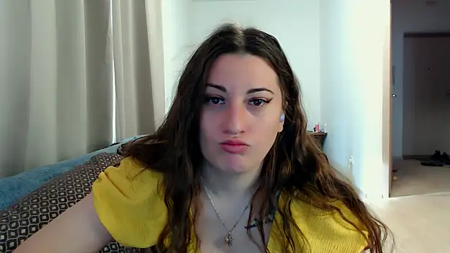 Snapshot of Helen_Adams_ chatting on May 7, 2026, 5:33 am Helen Adams online show from May 7, 2026, 5:33 am