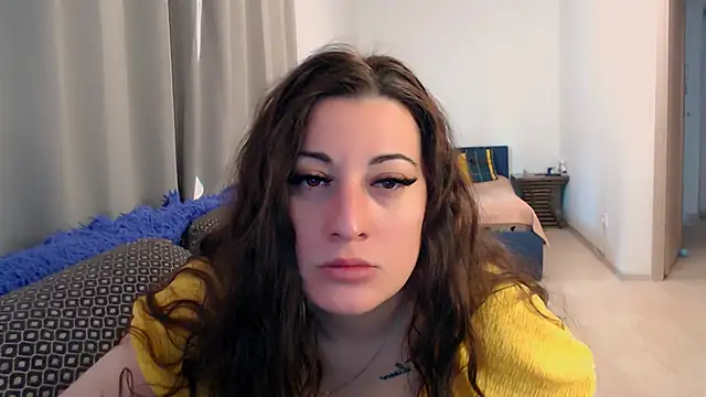 Snapshot of Helen_Adams_ chatting on May 29, 2026, 5:35 am Helen Adams online show from May 29, 2026, 5:35 am