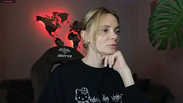 Snapshot of Sam_Klaus chatting on October 17, 2025, 10:11 pm Sam Klaus online show from October 17, 2025, 10:11 pm