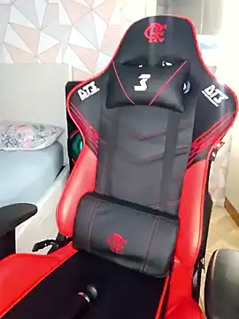 Snapshot of moreninhasilva chatting on October 15, 2025, 10:29 pm moreninhasilva online show from October 15, 2025, 10:29 pm