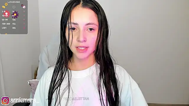 Snapshot of annie_mora chatting on February 25, 2025, 3:09 am annie mora online show from February 25, 2025, 3:09 am