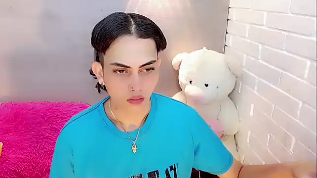 Daniela Pink  online show from January 14, 2026, 7:39 pm