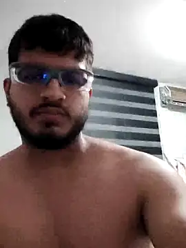 Snapshot of StripArt_ chatting on October 17, 2025, 3:32 am StripArt online show from October 17, 2025, 3:32 am