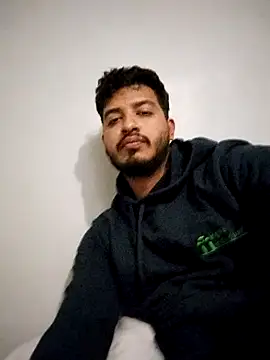 Snapshot of StripArt_ chatting on December 2, 2025, 2:23 am StripArt online show from December 2, 2025, 2:23 am