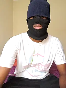 Snapshot of Gifttheskimaskboy chatting on February 20, 2025, 9:00 am Gifttheskimaskboy online show from February 20, 2025, 9:00 am