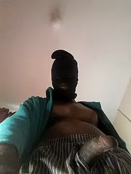 Snapshot of Gifttheskimaskboy chatting on March 18, 2025, 2:17 pm Gifttheskimaskboy online show from March 18, 2025, 2:17 pm