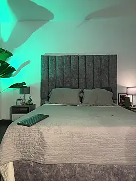 Snapshot of milaivanova chatting on December 15, 2025, 9:53 pm milaivanova online show from December 15, 2025, 9:53 pm