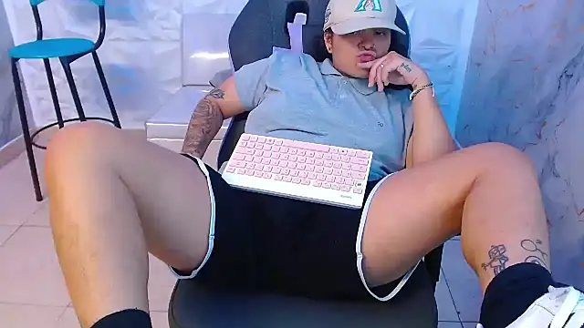 Snapshot of snowflake_xxx chatting on February 21, 2026, 2:57 am snowflake xxx online show from February 21, 2026, 2:57 am