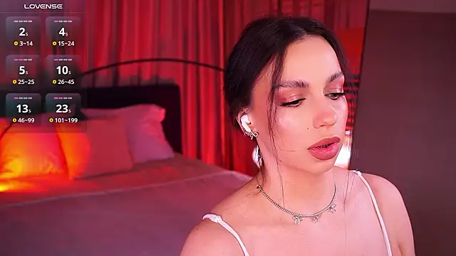 LunaNight online show from February 9, 2026, 8:29 pm