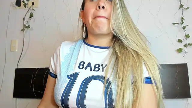 eleecttraa 12 online show from February 22, 2025, 3:12 am