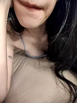 Snapshot of Pamwuw chatting on November 25, 2025, 11:05 pm Pamwuw online show from November 25, 2025, 11:05 pm