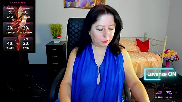 Snapshot of Julia_Dean chatting on March 14, 2025, 11:56 am Julia Dean online show from March 14, 2025, 11:56 am