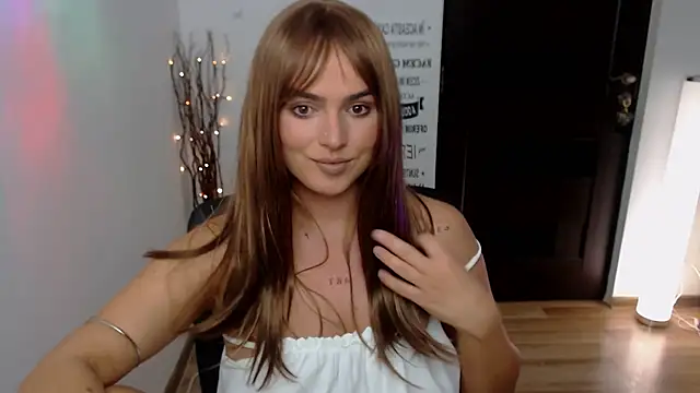 Snapshot of ChloeJewel1 chatting on November 6, 2025, 12:53 pm ChloeJewel1 online show from November 6, 2025, 12:53 pm