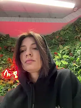 BabeRainbow online show from December 4, 2024, 9:56 am