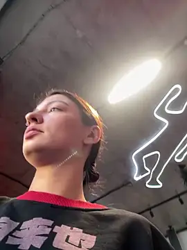 BabeRainbow online show from March 2, 2025, 10:16 am