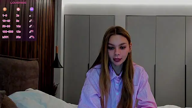 Molly sweetie online show from September 26, 2025, 6:09 am