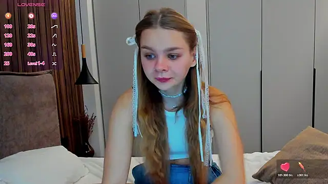 Molly sweetie online show from November 11, 2025, 7:14 am