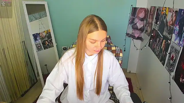 Molly sweetie online show from March 4, 2025, 7:08 am