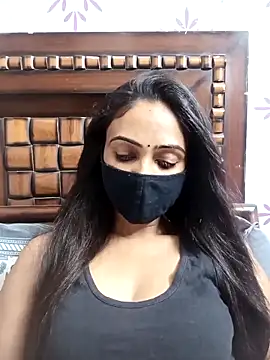 Snapshot of Yours-Bebo chatting on April 28, 2026, 5:23 am Yours-Bebo online show from April 28, 2026, 5:23 am