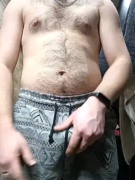 Snapshot of Sweet_bear69 chatting on December 17, 2025, 8:25 pm Sweet bear69 online show from December 17, 2025, 8:25 pm