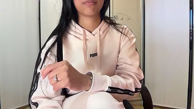 Snapshot of Dulce_latingirl chatting on November 13, 2025, 9:51 pm Dulce latingirl online show from November 13, 2025, 9:51 pm