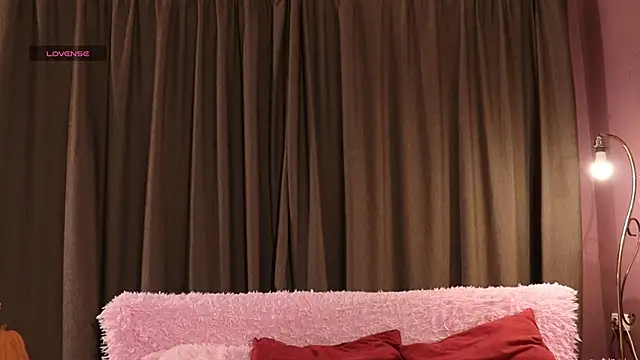 Snapshot of steffania- chatting on November 22, 2025, 6:51 pm steffania- online show from November 22, 2025, 6:51 pm