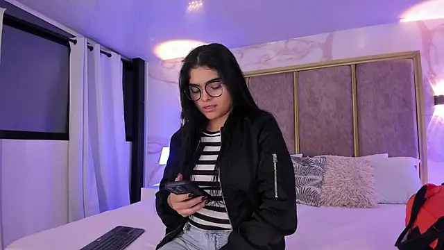 Snapshot of GiselOrtiz chatting on July 26, 2026, 10:11 am GiselOrtiz online show from July 26, 2026, 10:11 am
