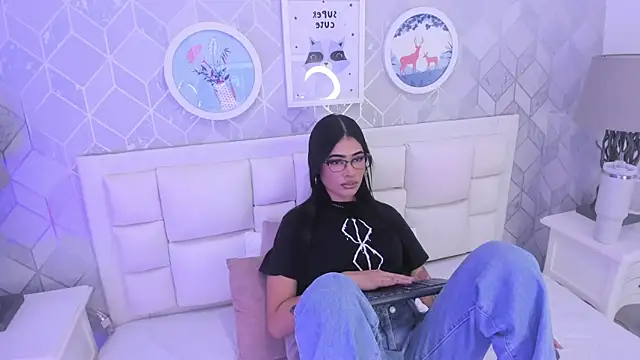 Snapshot of Jasmine55__ chatting on October 22, 2025, 7:46 pm Jasmine55 online show from October 22, 2025, 7:46 pm