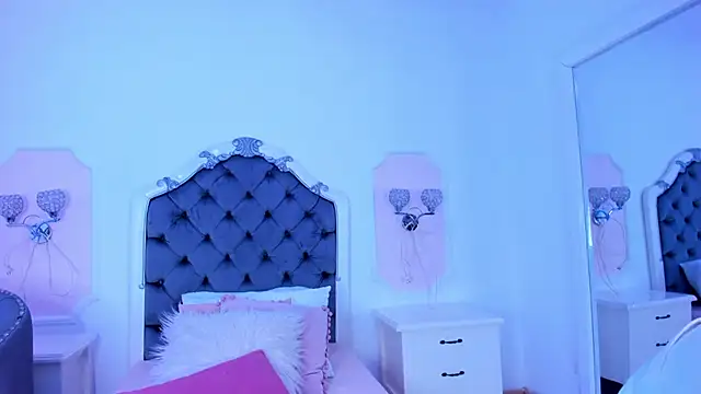 Snapshot of Jasmine55__ chatting on February 1, 2025, 3:41 am Jasmine55 online show from February 1, 2025, 3:41 am