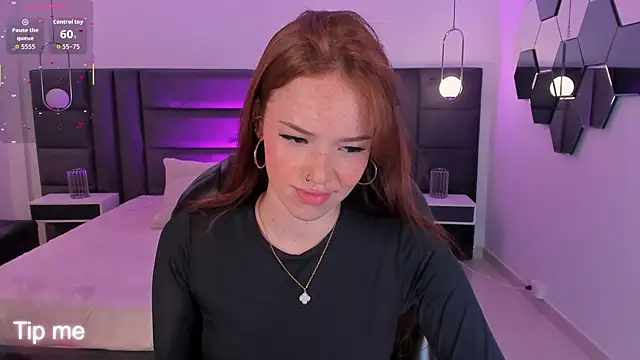 Snapshot of CorinneRusso chatting on January 15, 2026, 4:38 am CorinneRusso online show from January 15, 2026, 4:38 am