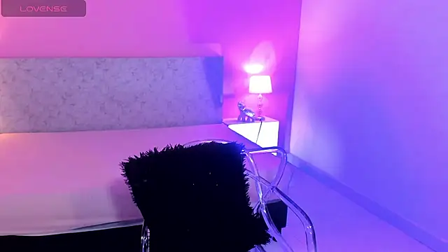 BlakmillerrGilson online show from October 30, 2025, 7:55 pm