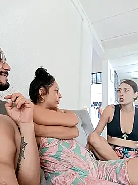  joanne and oliver  online show from October 31, 2025, 5:20 pm