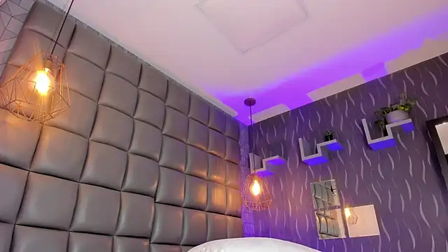 Snapshot of megan_woll chatting on September 9, 2025, 8:18 pm megan woll online show from September 9, 2025, 8:18 pm