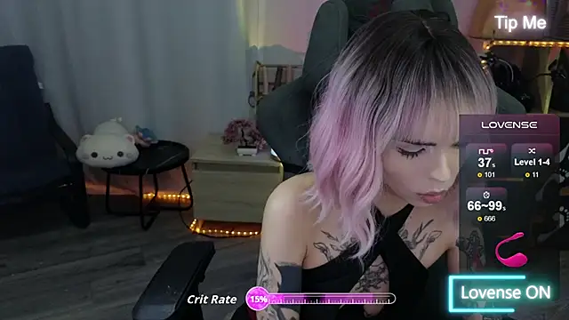 Kerry Kirk online show from November 22, 2025, 10:19 pm